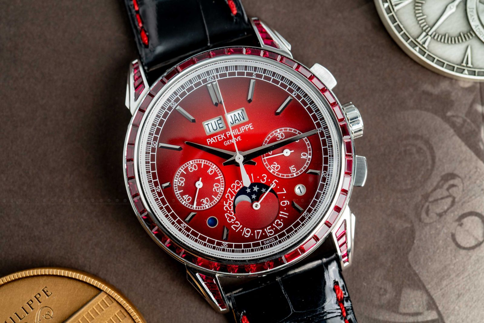 TA LUXURY WATCH